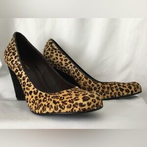 EUC Kate Spade gorgeous leopard print cow fur black suede wedge.